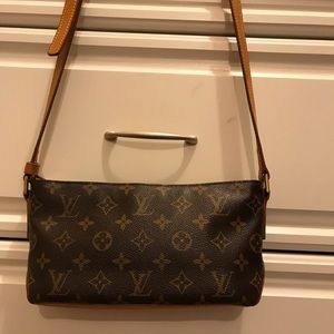 Louis Vuitton 👜